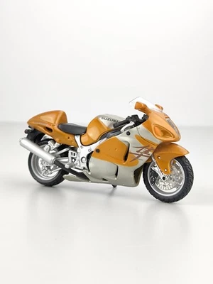 Maisto Suzuki GSX1300R Hayabusa Modell 1:18 – Kupfer/Silber - Bild 1 von 4