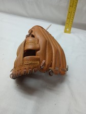 RAWLINGS RBG 195 Youth Baseball Glove 9 Inch for Right-Hand Thrower