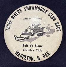 Vintage 1971 snowmobile pinback button Wahpeton North Dakota