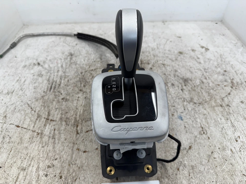 04-10 PORSCHE CAYENNE 955 957 AUTOMATIC TRANSMISSION SHIFTER & CABLE 7L5713025G - Image 2 of 4