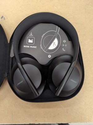 Bose Noise Cancelling Headphones Quiet Comfort 700   Jewlerycounter