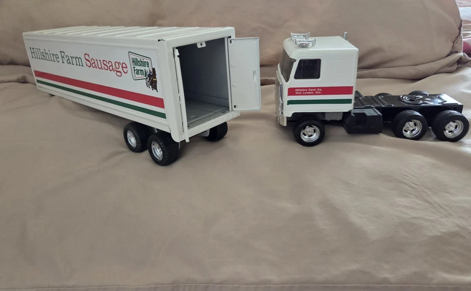 Camión y remolque ERTL vintage de acero prensado Hillshire Farm para salchichas Foto 3 de 4