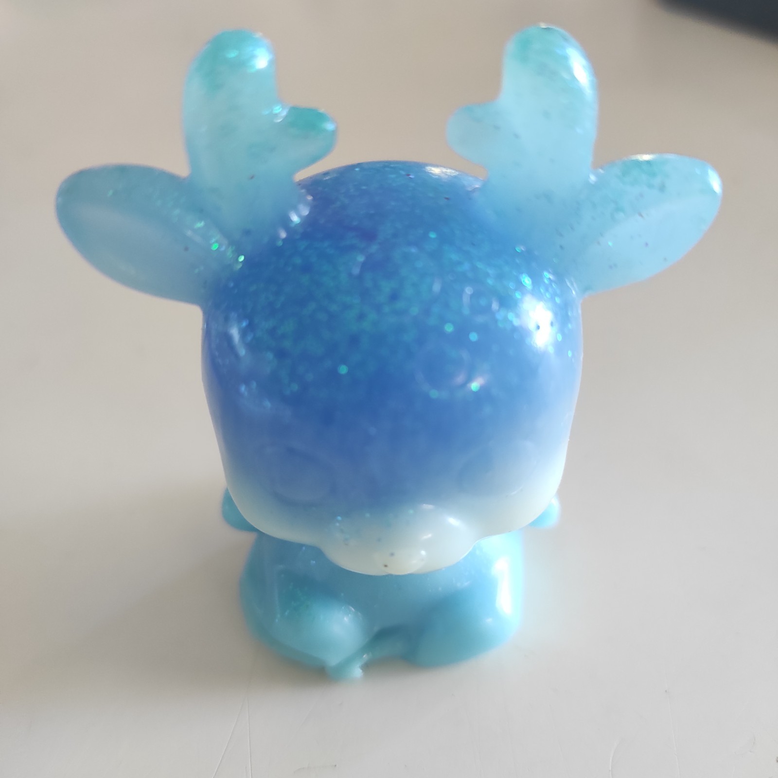 Petit Renne en résine epoxy hauteur 6.5 cm 2