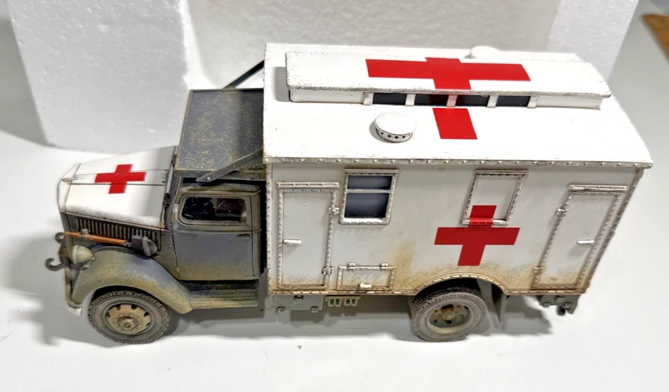 King & Country ~ Ambulancia de campo OPEL BLITZ alemana de la Segunda Guerra Mundial ~ WS258 ~ USADA EN EXCELENTE ESTADO en caja Foto 3 de 4