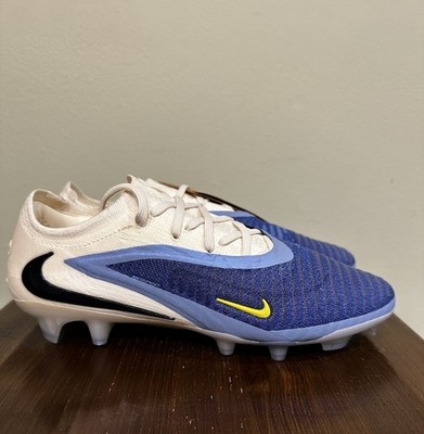 シューズ Nike Phantom 6 Elite FG - Fear Nothing Nike Phantom 6 High Elite FG - Fear Nothing Pack | WeGotSoccer