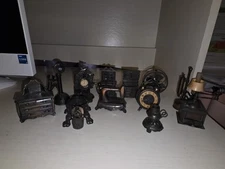 TWELVE (12) Vintage Durham Metal Miniature Decor Dollhouse Furniture Moves/Opens