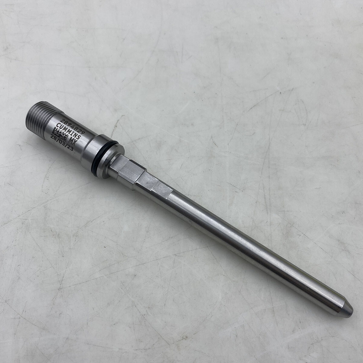 0xKenページです。 2897320 2894829 Fuel Injector with Tube for Cummins ISX15