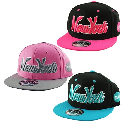 2 TONE TRILL NEW YORK NY SCHRIFT DRUCKKNOPFLASCHE flache Spitze Kappe Druckknopflasche Einheitsgröße