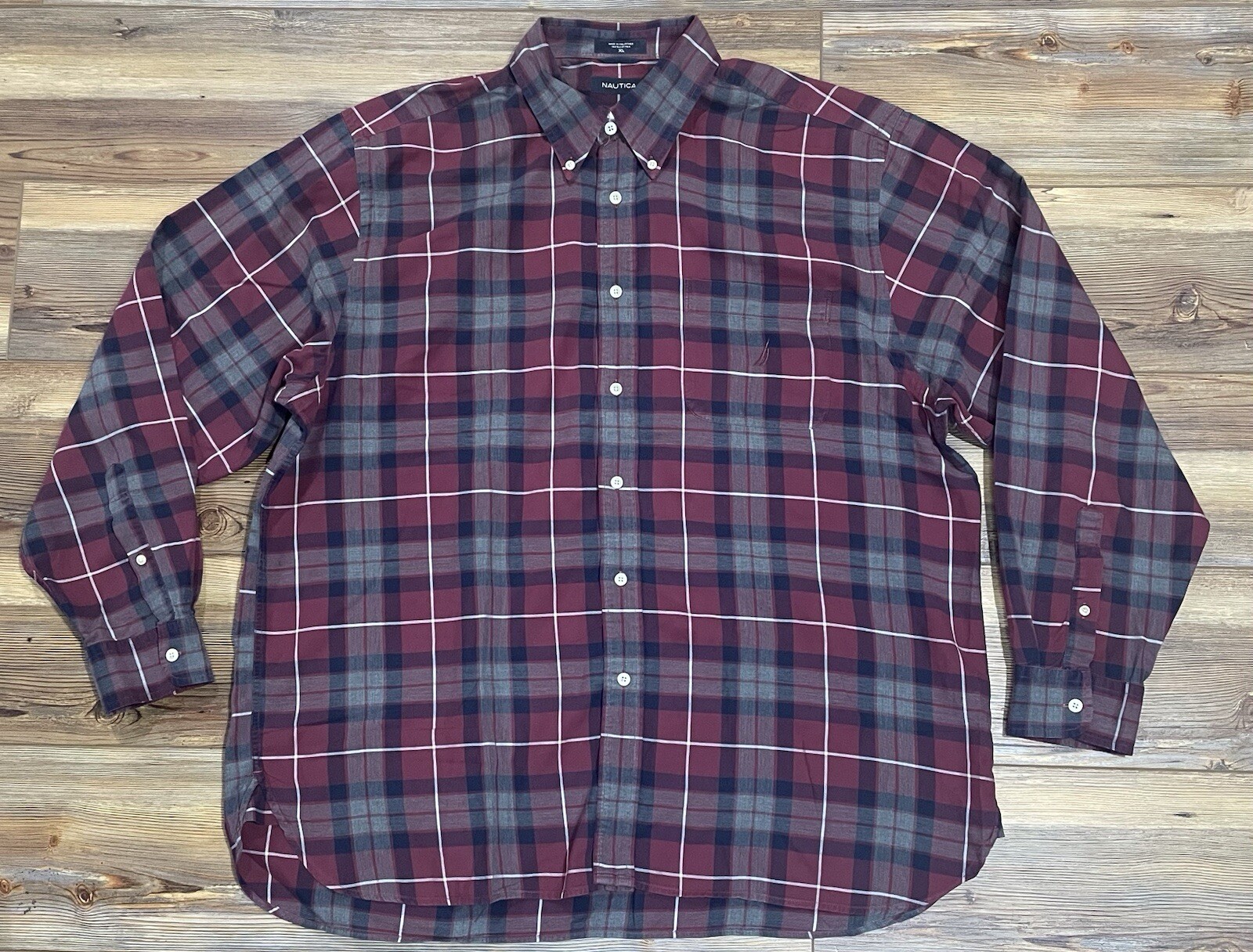 Nautica Classic Fit Men’s Size XL Button Up Cotton Shirt Long Sleeves Plaid