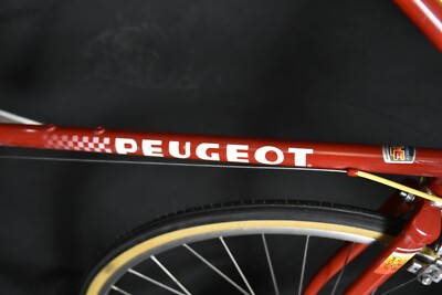 VINTAGE PEUGEOT AVORIAZ ROAD BIKE SIZE LARGE, 57 CM, 12 SPEED