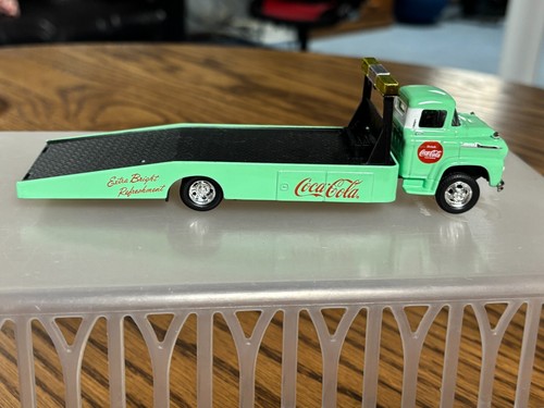 M2 Machines 1958 Chevy Spartan LCF - Coca-Cola Extra Bright Refreshment - Picture 2 of 10