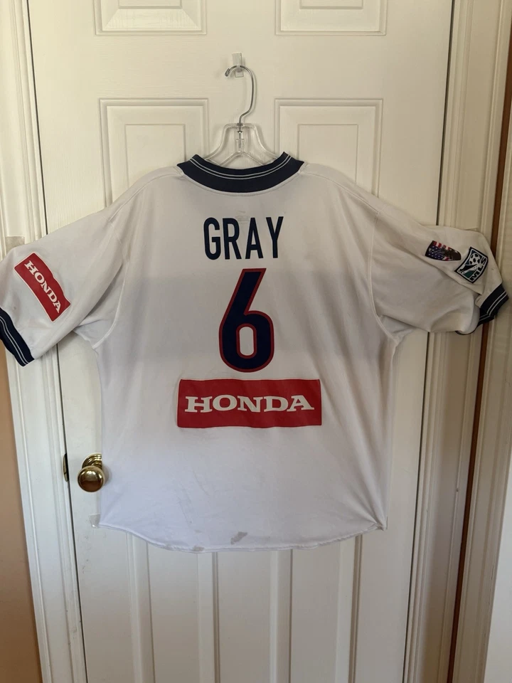 Kelly Gray uno de los primeros grandes jugadores de la MLS con el Chicago Fire y Estados Unidos Foto 3 de 4