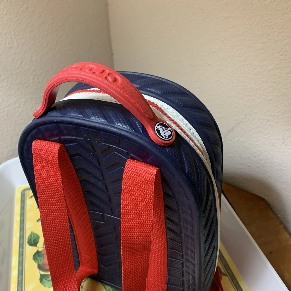 Crocs Mini Mochila Azul Marino Rojo Goma Cremallera Niños Unisex Bolso Preescolar-LIMPIO Foto 4 de 4