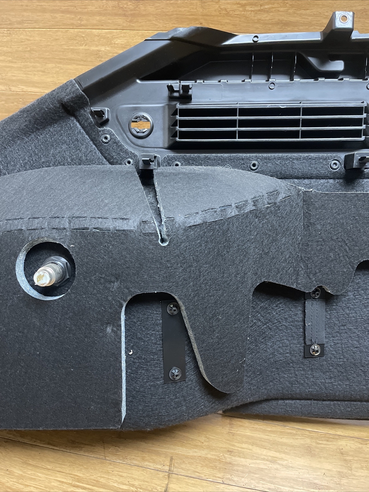 2017-2022 Maserati Levante Right Trunk Lid Trim Panel 06700983800 OEM