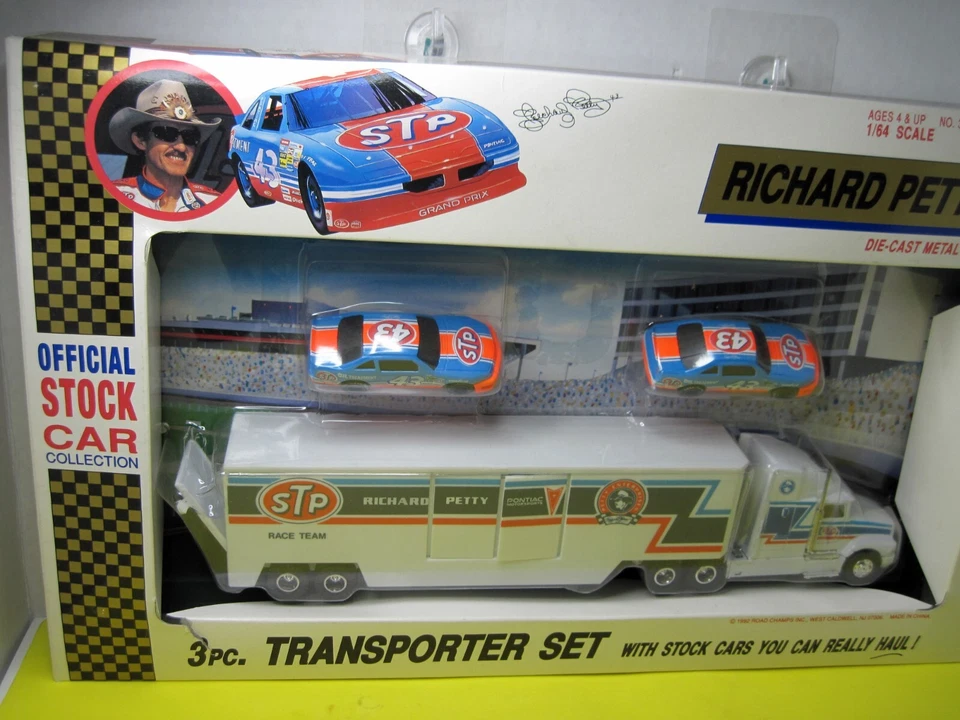 Richard Petty 1/64 Scale Die Cast Metal & Plastic NASCAR Transporter Set - Image 2 of 4