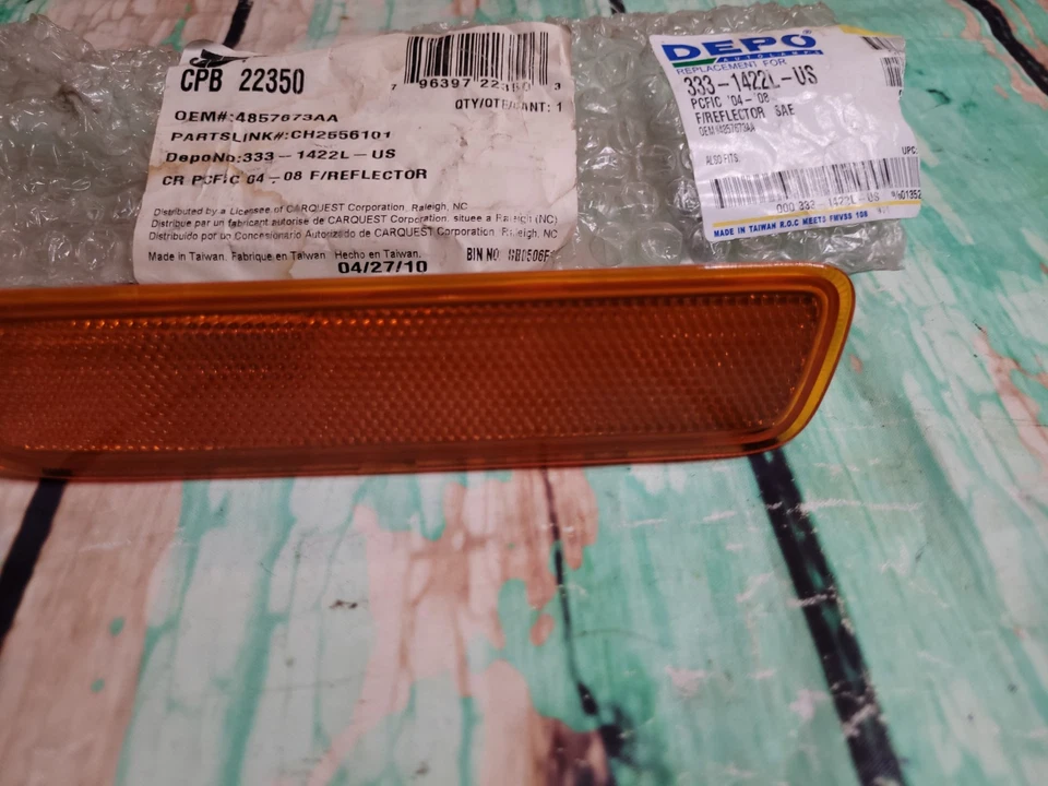 Bumper Reflector for 04-08 Chrysler Pacifica LH Driver Side Front. CH2556101 — 第 3/4 张图片