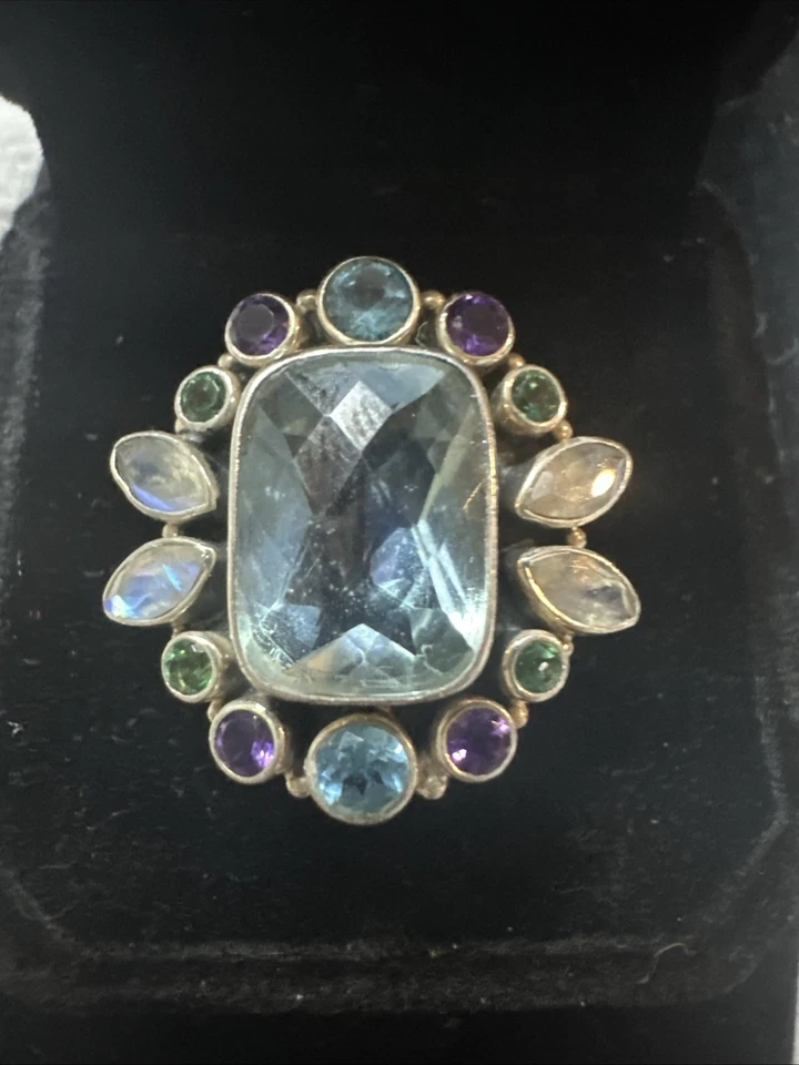 Anillo de plata de ley con múltiples piedras preciosas Foto 2 de 4