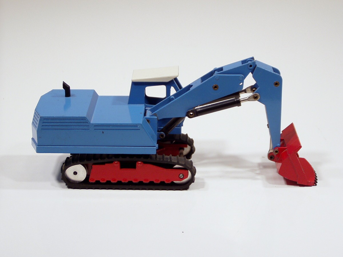 Liebherr 961 Shovel - 