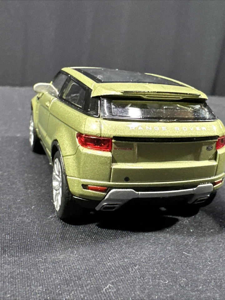 Welly 1:34 Scale Model Land Rover Range Rover Evoque Green #43649 Diecast Car - Image 4 of 4
