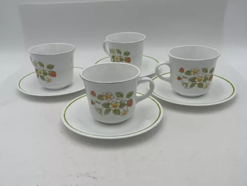 Set of 4 (8 PIECES) Corelle Strawberry Sundae Cup and Saucer by Corning Used-