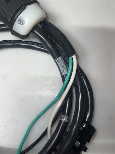 Hubbell HBL2313BK Twist-Lock Female 20A 125V 2-Pole 3-Wire L5-20R 6ft SO Cord - Picture 5 of 5