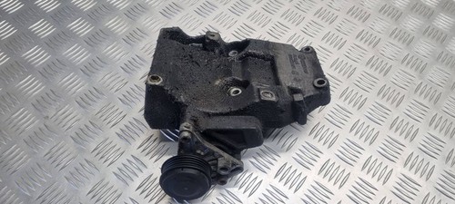 Volkswagen PASSAT B5.5 2004 Halterung Klimakompressor 038260885C 2004 TPT78486