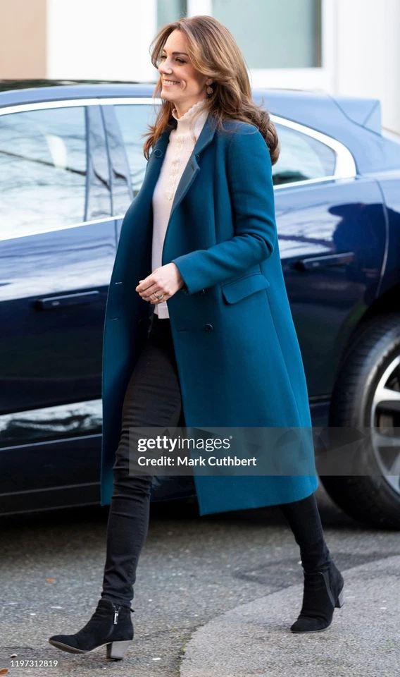 Aquatalia Fab-Dry Ankle Boot Black Suede 8.5US EU39 ASO Royal Kate Middleton - Image 2 of 4