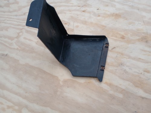 2017-2020 LINCOLN MKZ REAR RIGHT PASSENGER SIDE SPLASH SHIELD GUARD BRACKET OEM - Picture 2 of 6