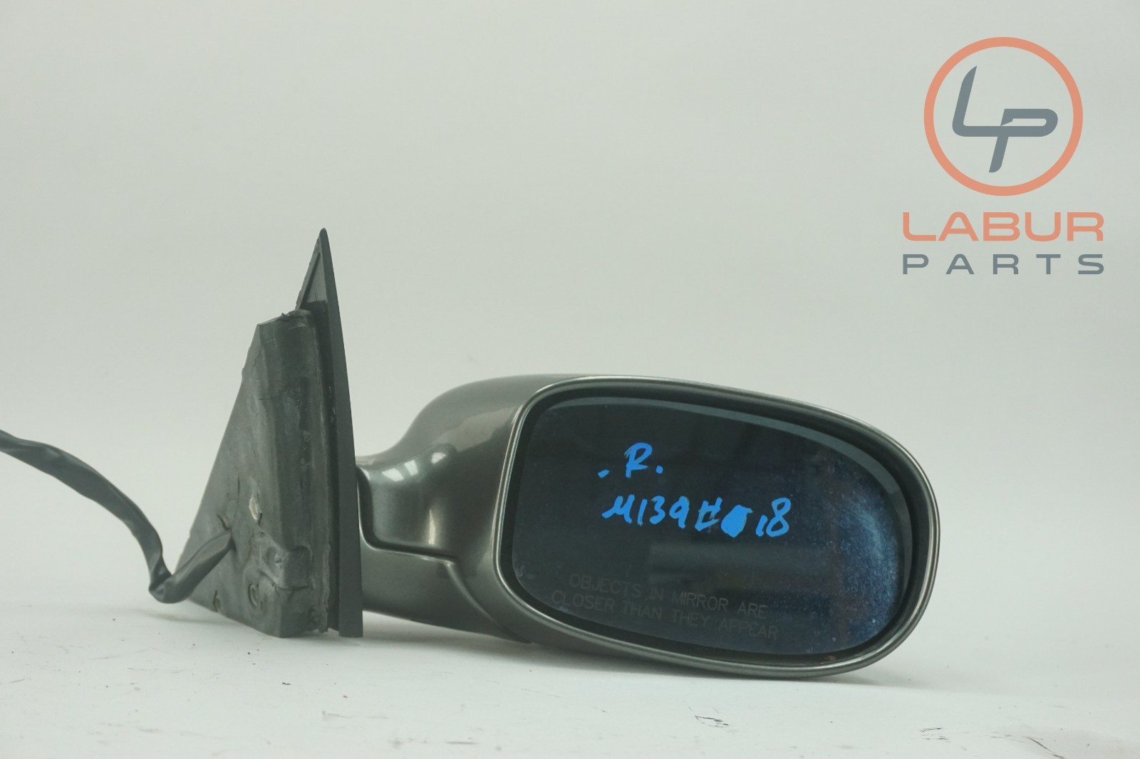 M139 05-08 Maserati Quattroporte Front Right Door Side Rear View Mirror Gray 770