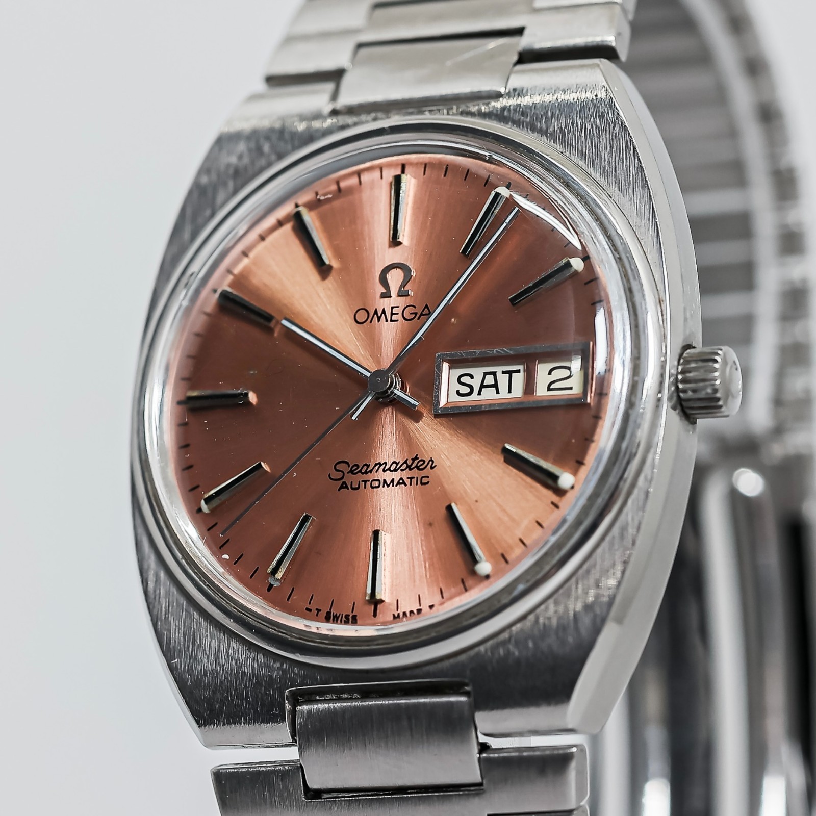 OH *NEAR OMEGA Seamaster Cal.1020 AT