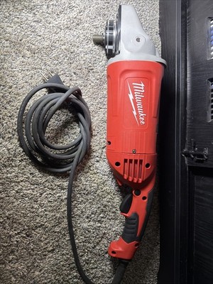 Milwaukee 6088-30 Electric 7/9'' Large Angle Grinder 15amp 24 DC