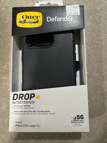 OtterBox Defender Series Case With Holster for iPhone 14 Pro - Brand New!