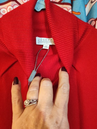 Joseph A Women's Size Medium Red Turtleneck Sweater New With Tags - Picture 4 of 5