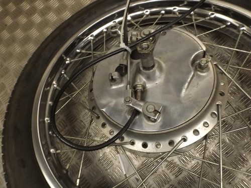 Suzuki GT750 J GT750J Front Wheel & 4 Leading Brake Braking Drum Plate 19" - Picture 9 of 12