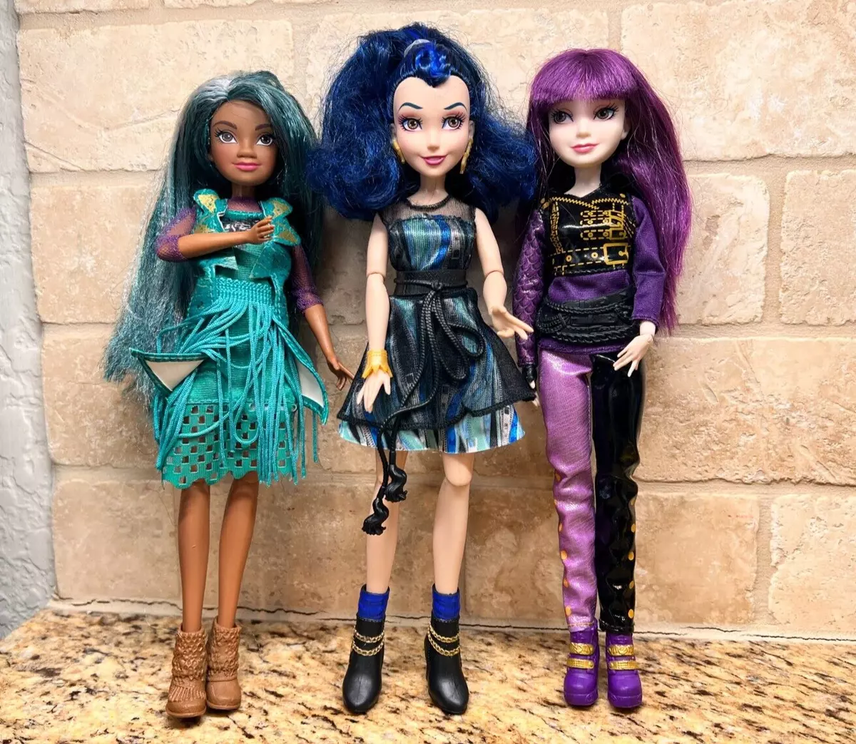 Disney, Monster High, Barbie, Bratz, Descendants Dolls Lot of 8