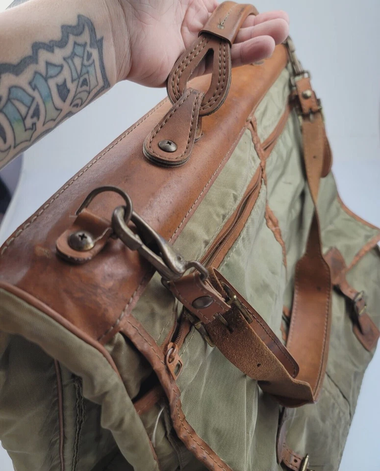 Vintage Hartmann Leather  w/ Green Nylon Garment Wardrobe Travel Bag - Image 4 of 4