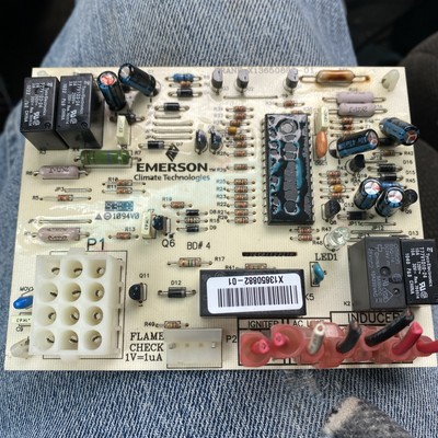X13650882-01  OEM control board Trane RTU