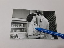 DICK VAN DYKE & MARY TYLER MOORE FROM THE DICK VAN DYKE SHOW,  B&W, 4X6 PHOTO