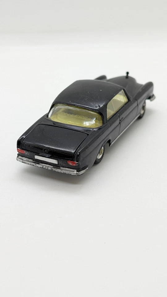 Corgi Toys Mercedes-Benz 220 SE coupe 1/43 nero - Immagine 3 di 4