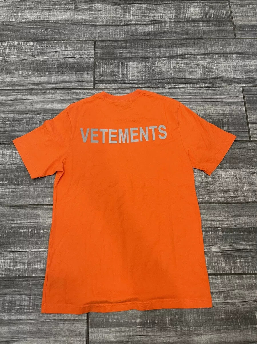 Vetements Staff T shirt Orange Spell out Mens Size Small