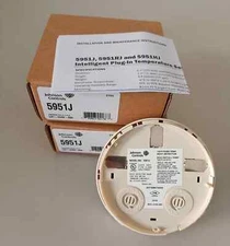 New Set of 2 Johnson Controls 5951J Addressable Heat Detector &Base Free Ship