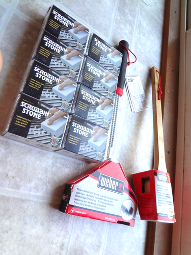 Weber 3 Sided Bristle & Bamboo Grill Brushes with 8 Scrubbin' Stones (NEW) - Picture 2 of 16