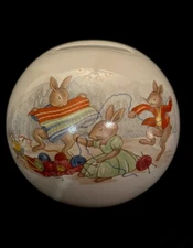 Royal Doulton Bunnykins Commemorative Bank Andrew & Sarah 3 1/2”