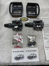 Wellgo Wpd-m9 Clipless Pedals with plastic pedal insert 9/16”