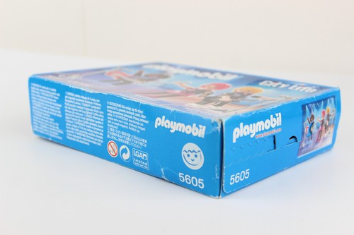 Nuovo PLAYMOBIL City Life 5605 musicisti rock star chitarre cantante band set 22 pezzi - Foto 4 di 8