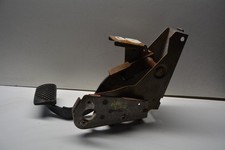 2002 Saturn Vue Automatic Transmission Brake Pedal Oem 2002 Saturn Vue Automatic Transmission Brake Pedal Oem