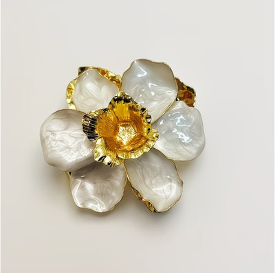 BROOCH-Stylish 14K Gold Plated WHITE Brooch Flower