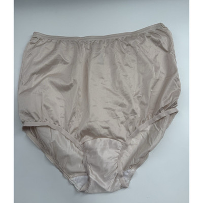 1pc Vanity Fair Women Perfectly Yours Tailored Ravissant Brief W/out tag *READ