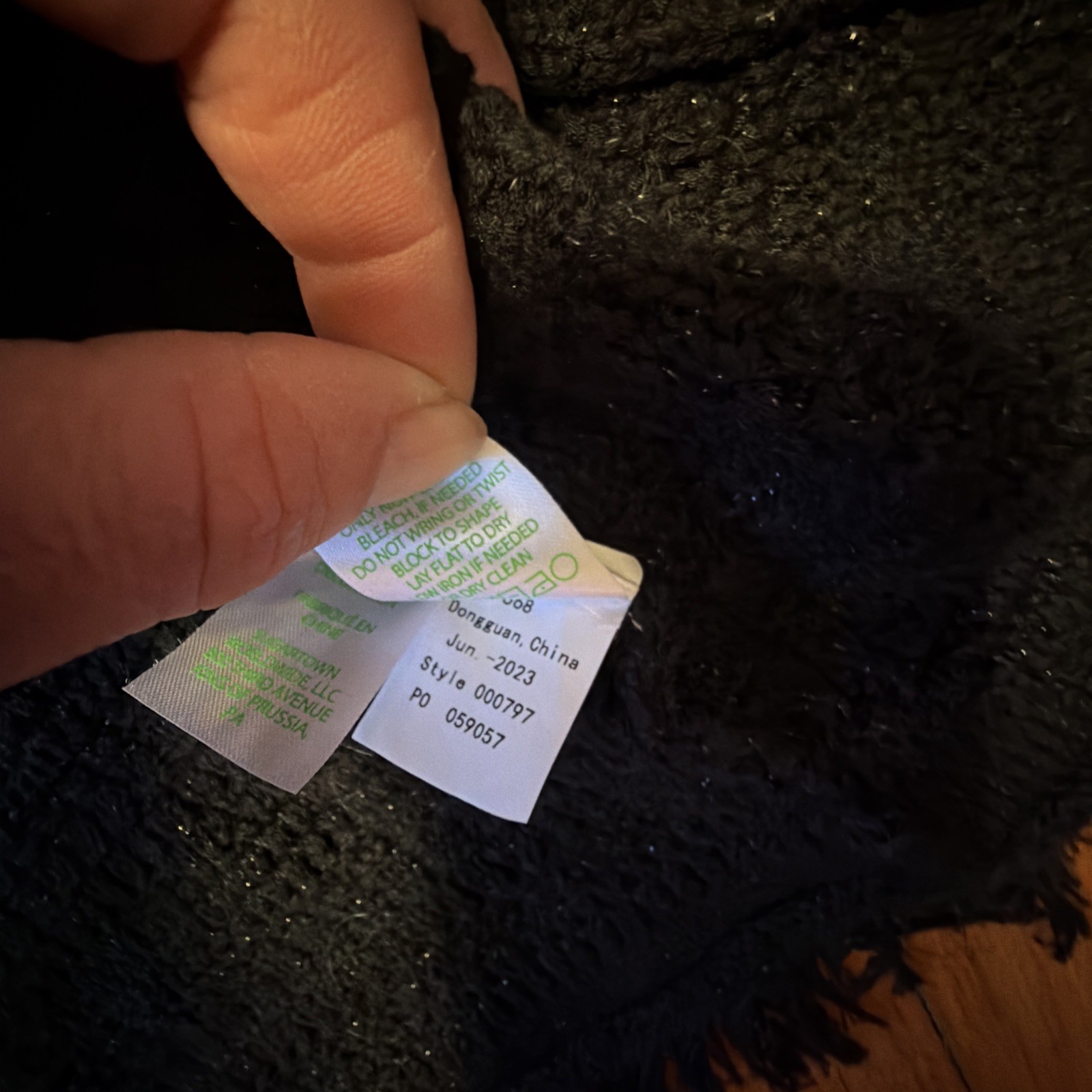 Lilly Pulitzer small Solid Black Metallic BECKING… - image 7