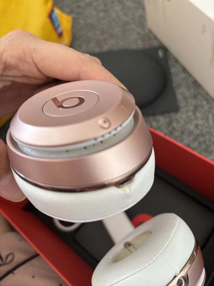 Beats Solo3 Wireless, photo 3 of 3